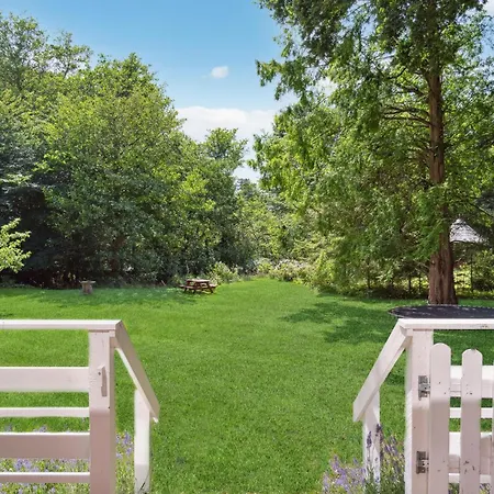 Amazing In With Jacuzzi