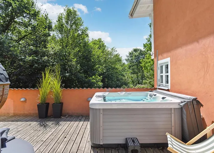 Сasa de vacaciones Amazing In With Jacuzzi *