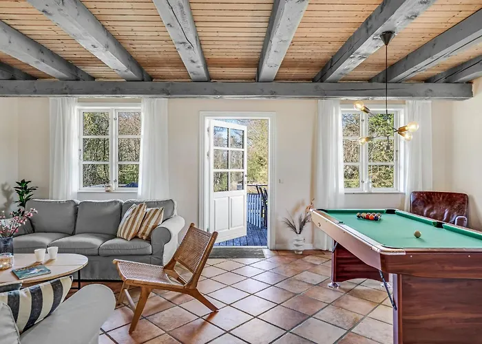 Amazing In With Jacuzzi Semesterbostad Græsted