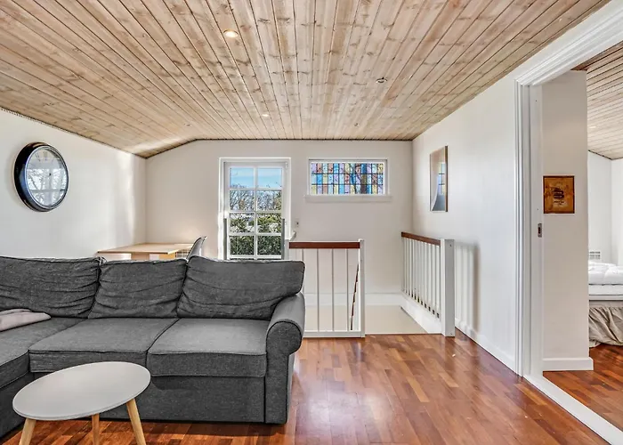 Amazing In With Jacuzzi Semesterbostad *